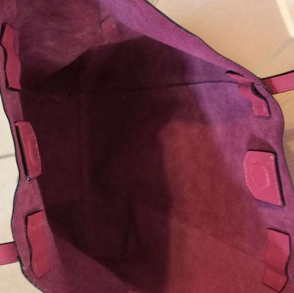 Halston Heritage Tote - Picture 9 of 12